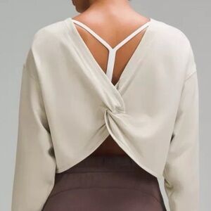 New With Tags: Lululemon Front to Back Twist Knot Pullover 2 FITS 4 MOJAVE TAN